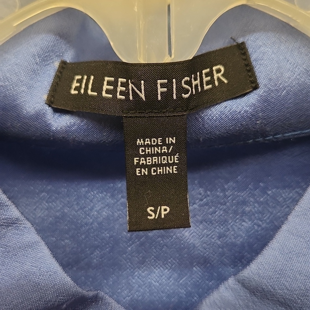 Eileen Fisher women's size small 100%silk blouse blue button front - Picture 4 of 6
